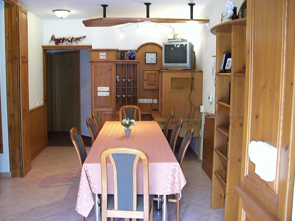 فندق Napfuerdo Vendeghaz Mezőkövesd المظهر الخارجي الصورة