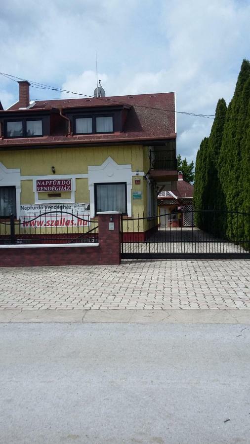 فندق Napfuerdo Vendeghaz Mezőkövesd المظهر الخارجي الصورة